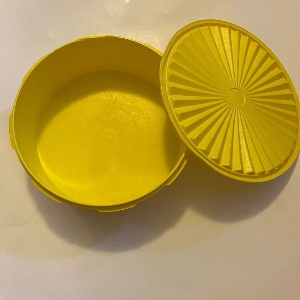 Tupperware Sunny Yellow Container with Lid # 1204-3